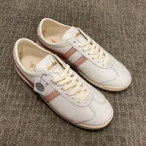 NWT Gola Swarovski sneakers size 8